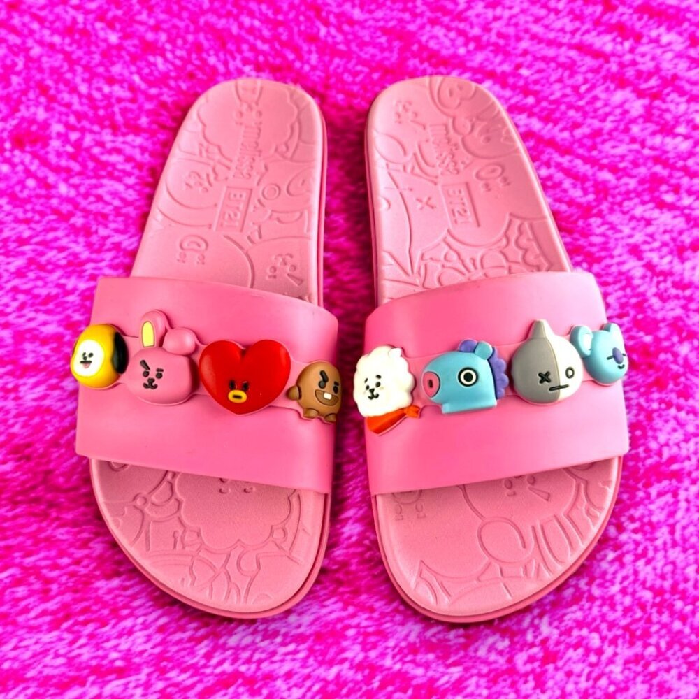 Melissa Beach Slide Sandal Next Gen + BT21 Pink Size W8 EU39